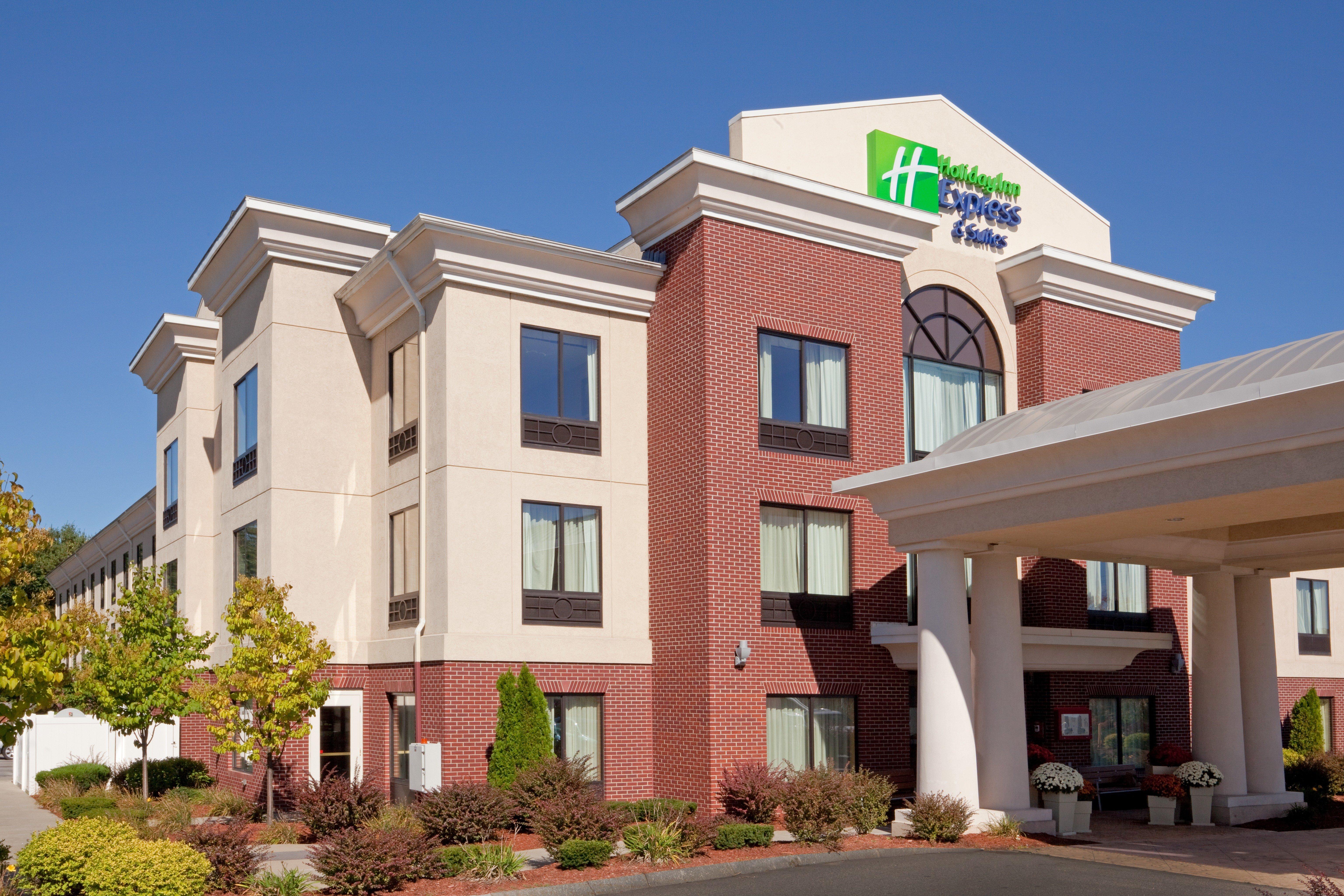 Holiday Inn Express Hotel & Suites Manchester - Airport By Ihg Exterior photo